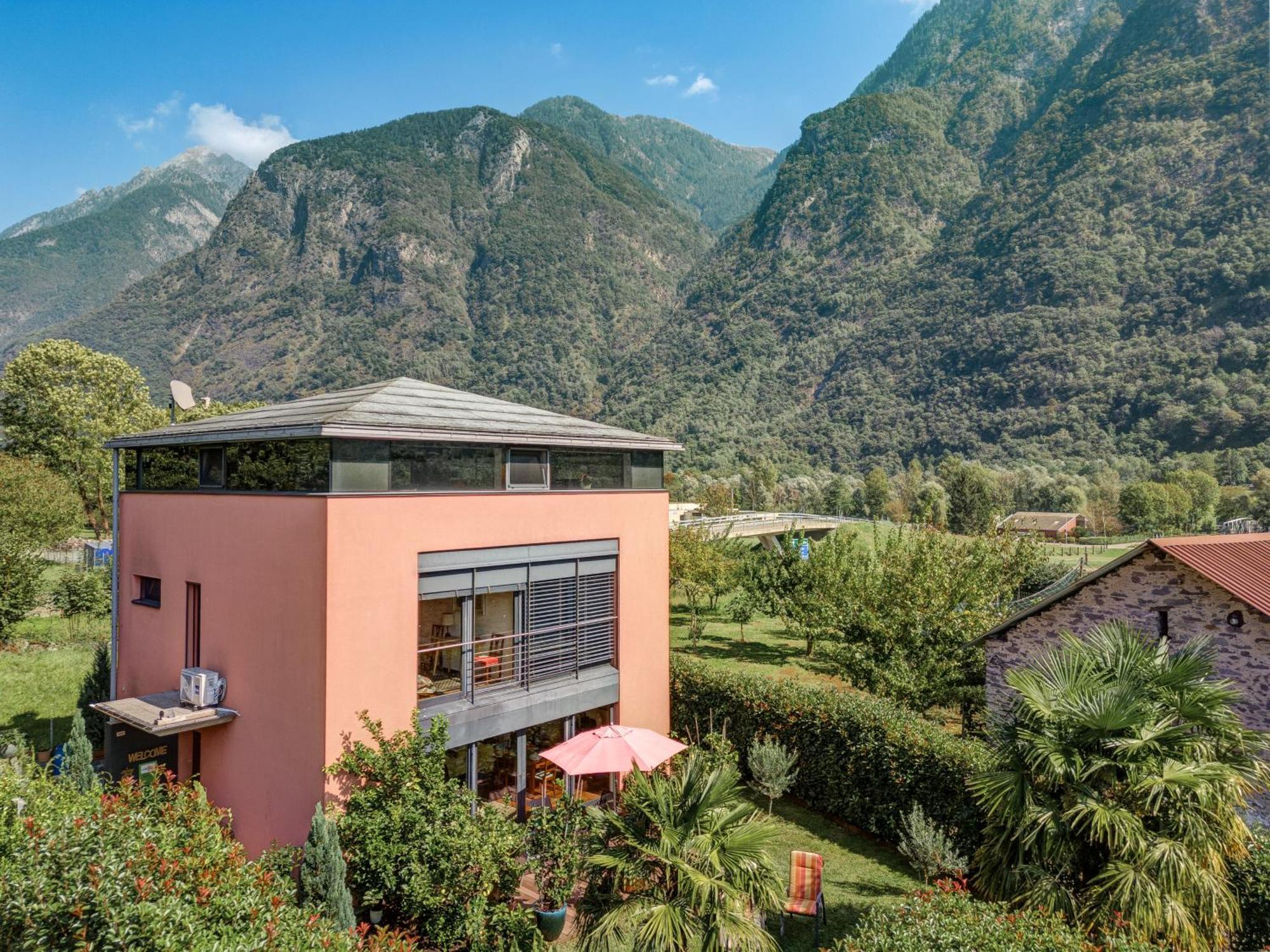 Casa Oliver, Tra La Calanca E I Castelli Di Bellinzona Grono Εξωτερικό φωτογραφία