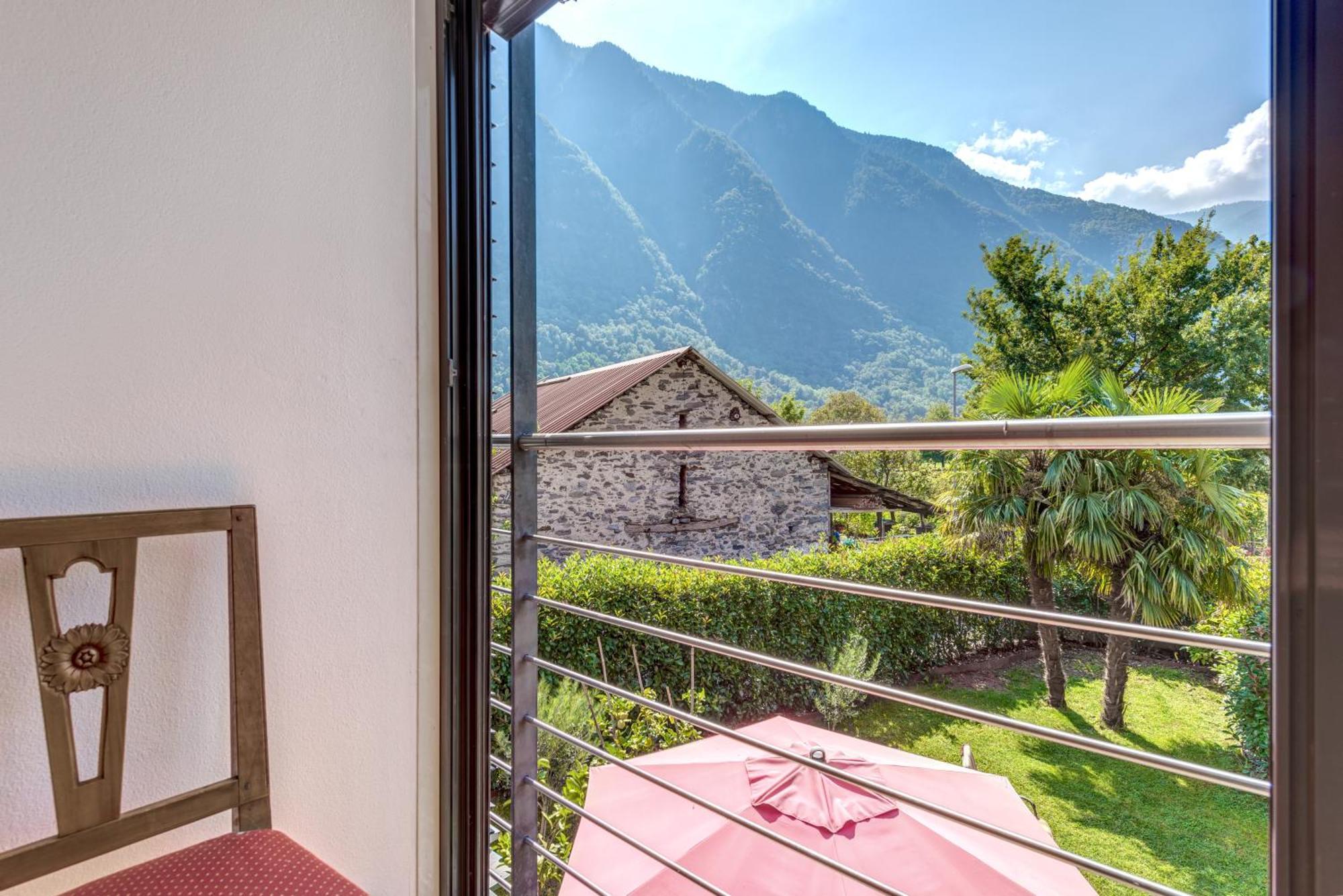 Casa Oliver, Tra La Calanca E I Castelli Di Bellinzona Grono Εξωτερικό φωτογραφία